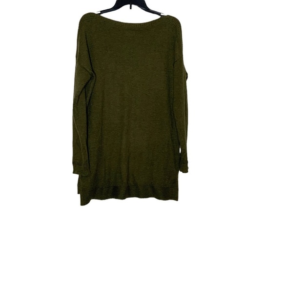 OLD Navy long sleeve sweater. Olive green with side splits. size M - Picture 5 of 7